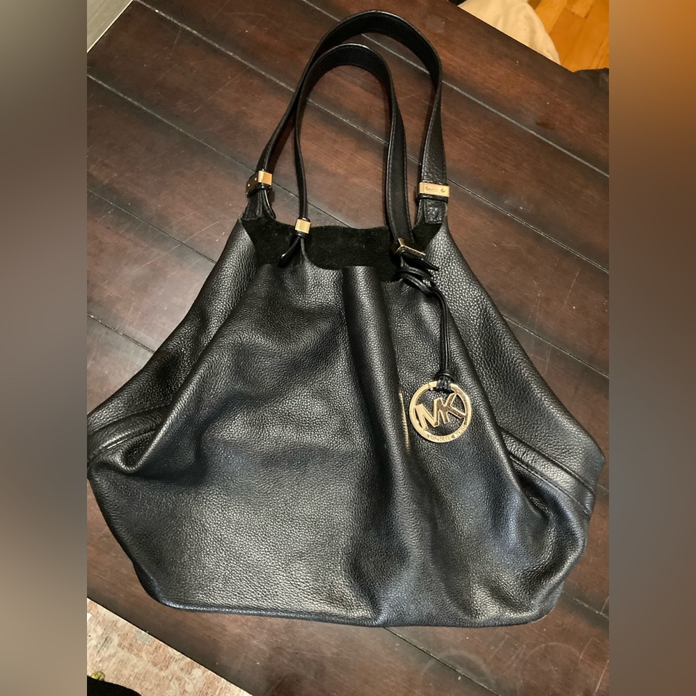 Michael Kors • Colgate Leather Hobo Bag GUC